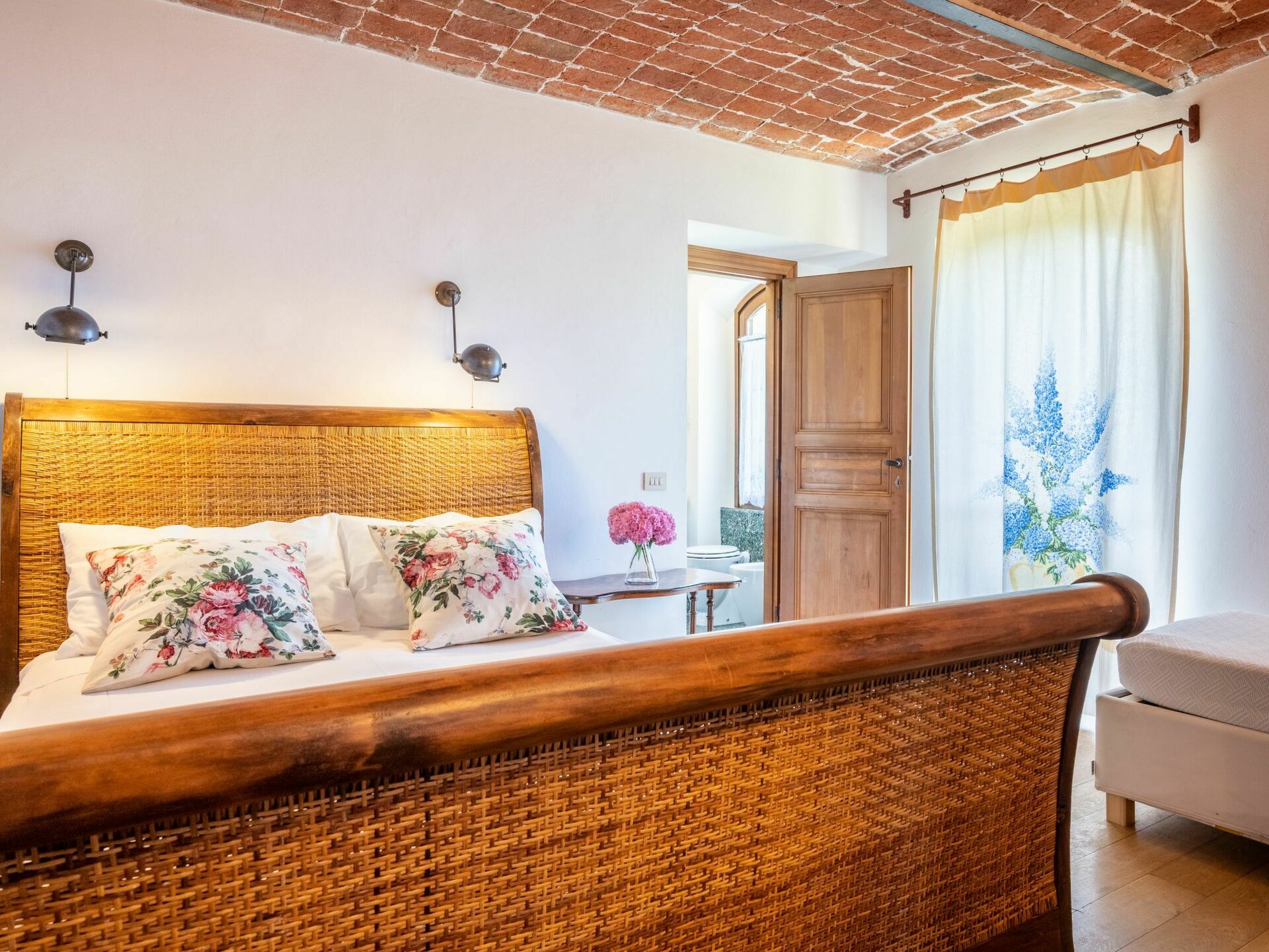 Wisteria Room